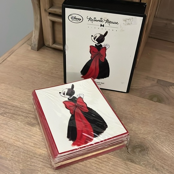 Disney Minnie Mouse Note Cards NWT 25 Blank Cards Box Decorative Envelopes - Picture 1 of 7